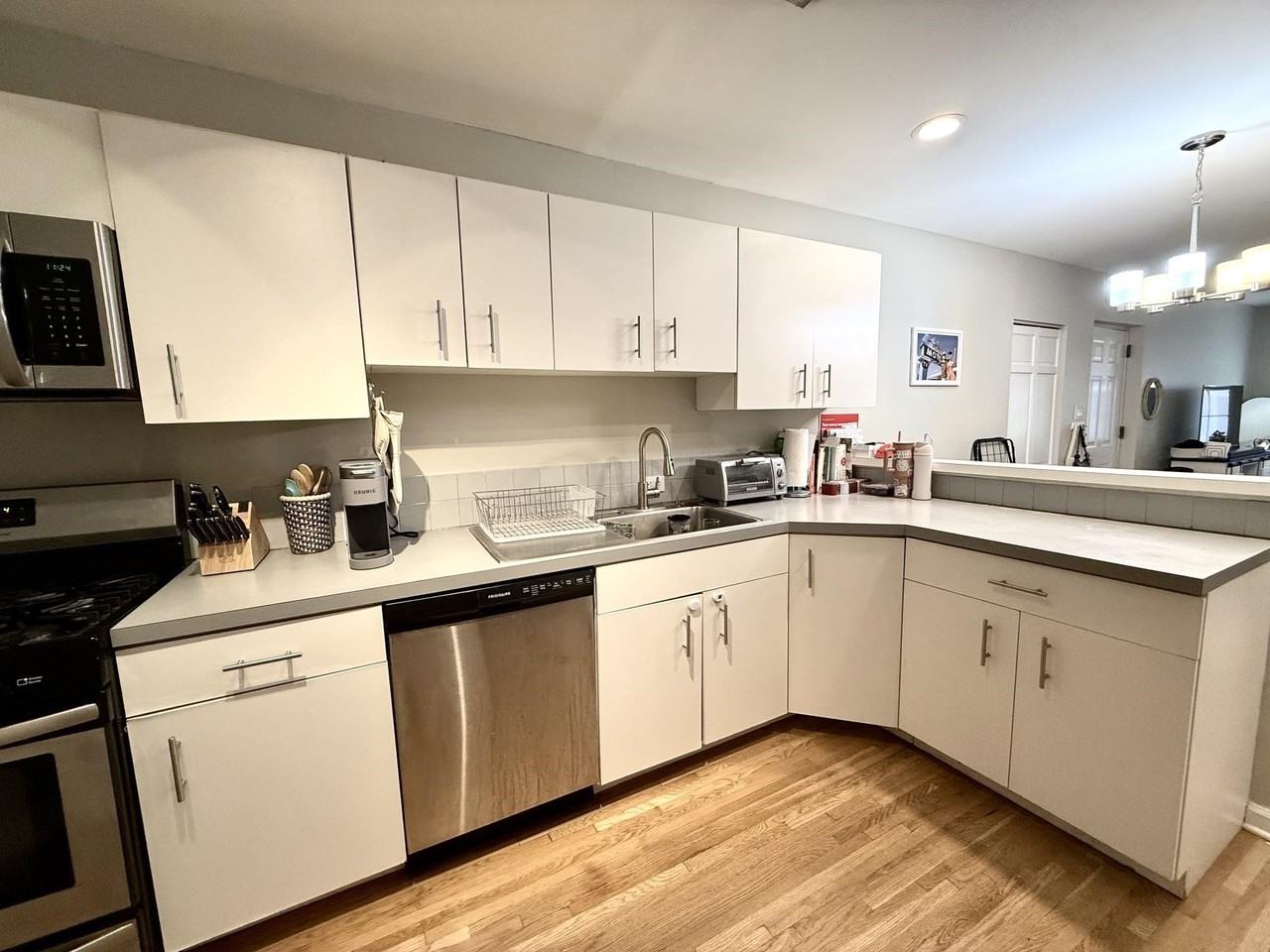 312 10th St #312 - Photo 5 of 9