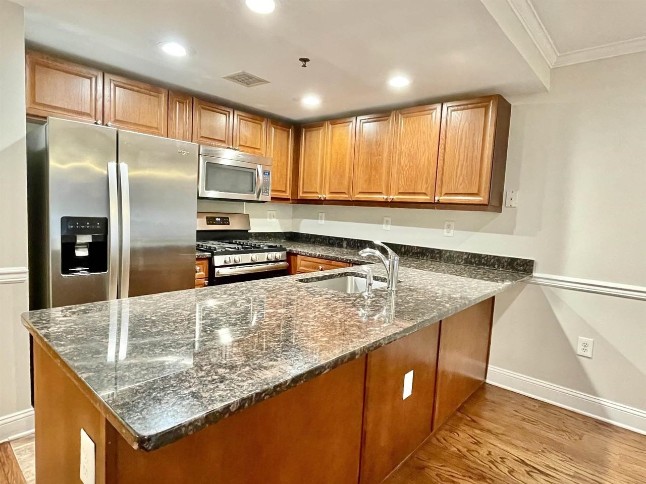 1331 Grand St #209 - Photo 4 of 13