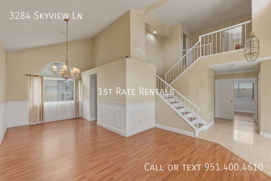 3284 Skyview Ln - Photo 3 of 18