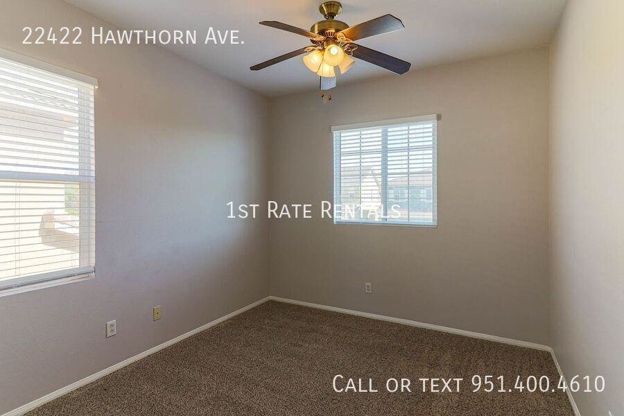 22422 Hawthorn Ave - Photo 6 of 11