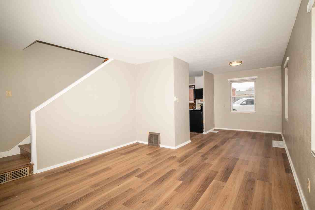2111 Garfield Ave #2111 - Photo 5 of 11