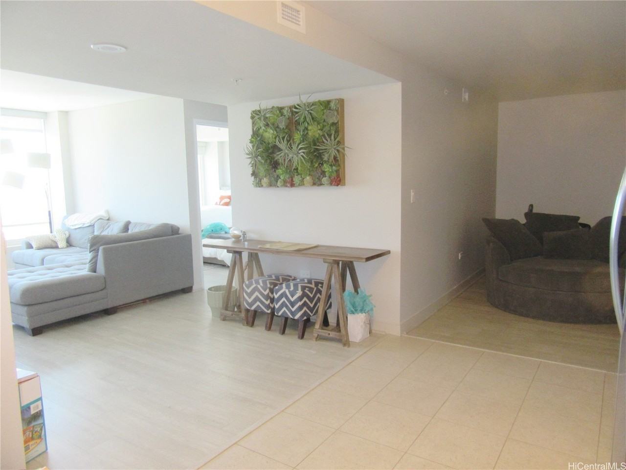 1009 Kapiolani Blvd #4308 - Photo 3 of 25
