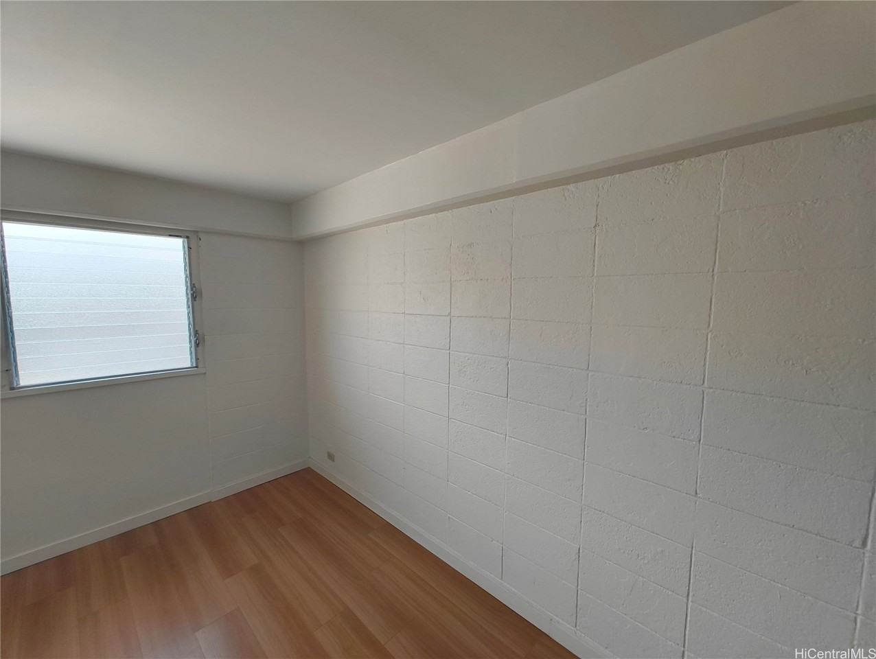 711 Kamuela Ave - Photo 4 of 8