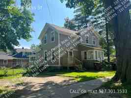featured image of 400 1/2 E Cass St