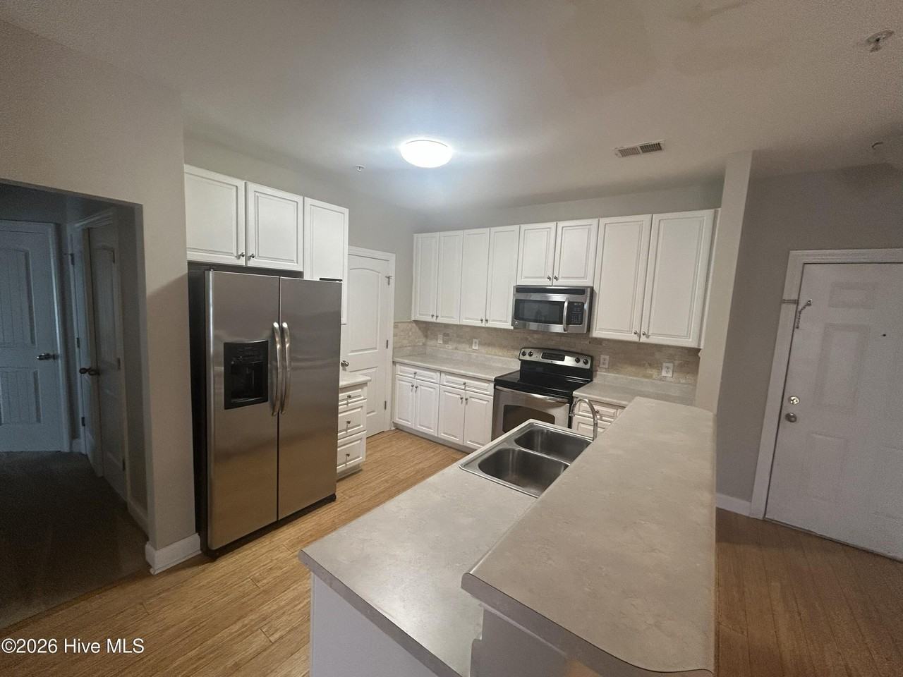 300 -325 Gateway Condos Drive - Photo 2 of 36