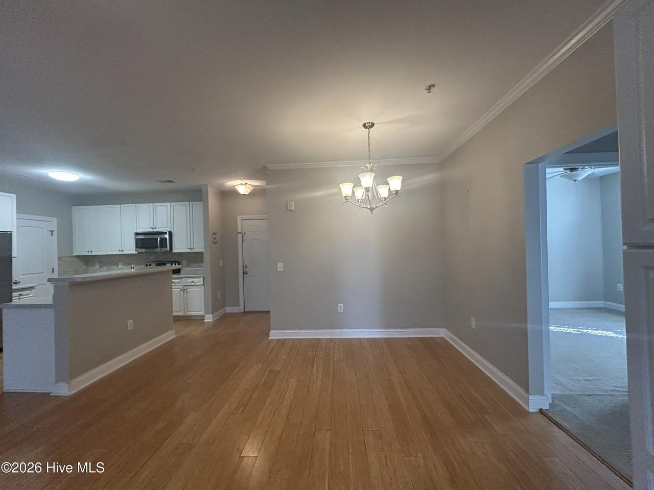 300 -325 Gateway Condos Drive - Photo 7 of 36