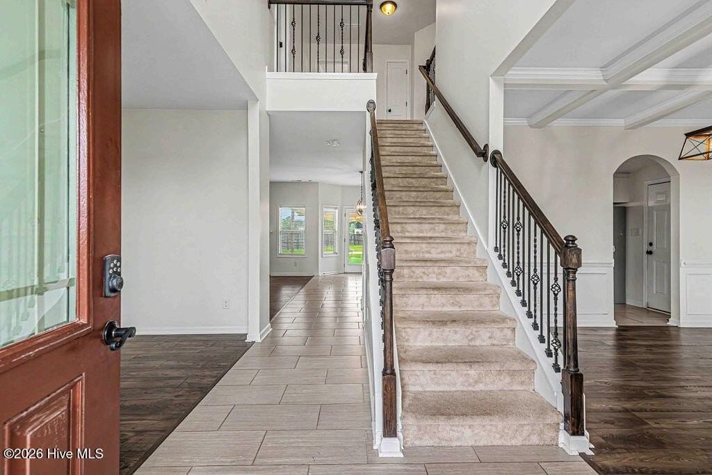 123 Saw Grass Dr - Photo 6 of 42