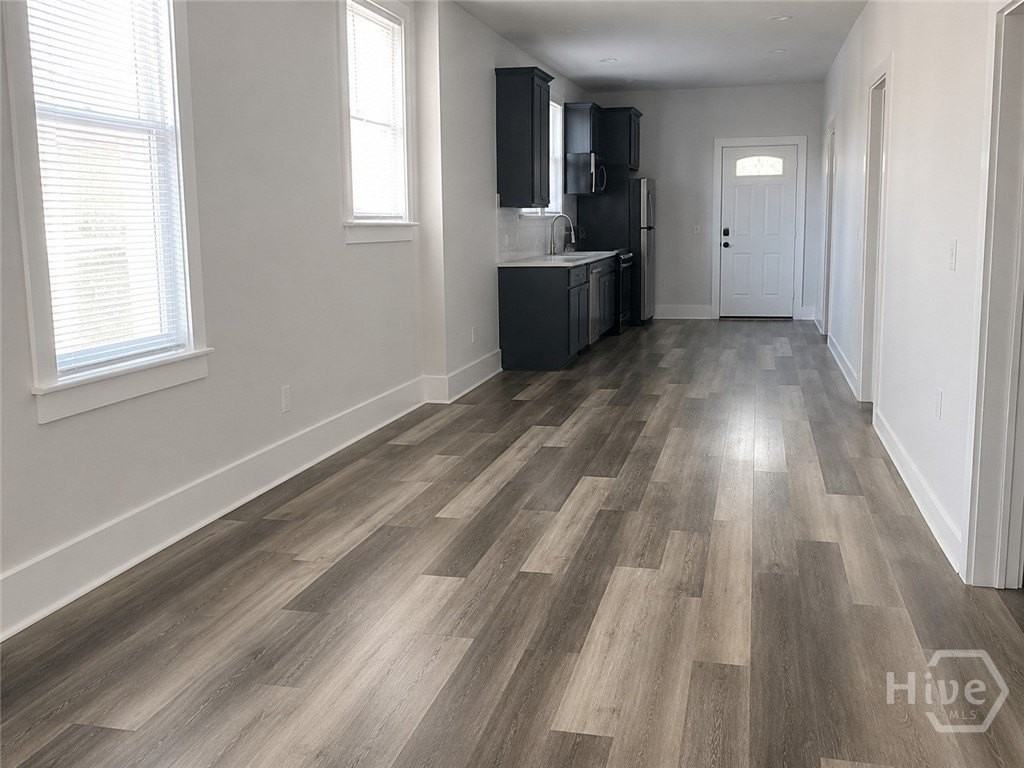 414 W 36th St - Photo 2 of 7