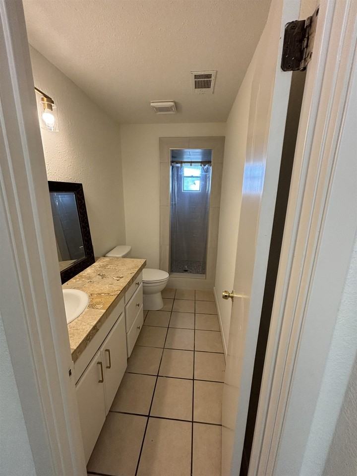 104 N Vandeveer St - Photo 7 of 7