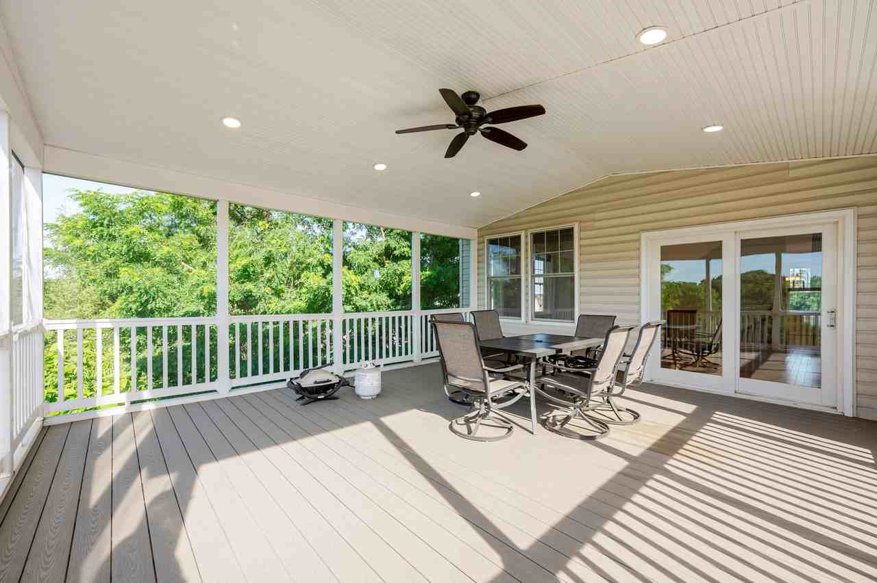 2390 Elvans Rd Se - Photo 7 of 36