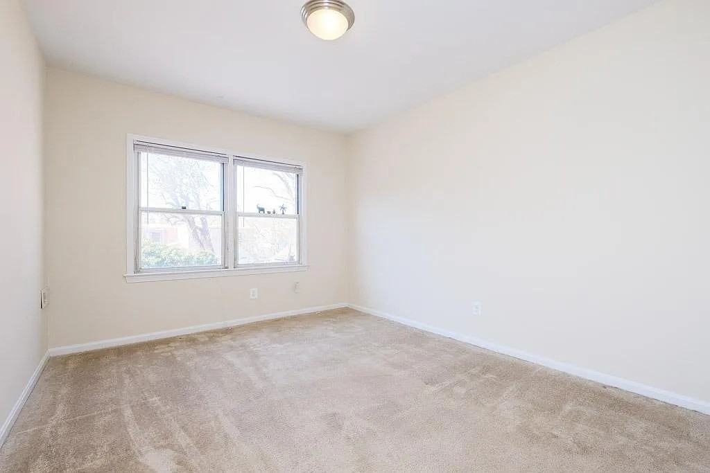 219 S Payne St Apt 201 #201 - Photo 5 of 11