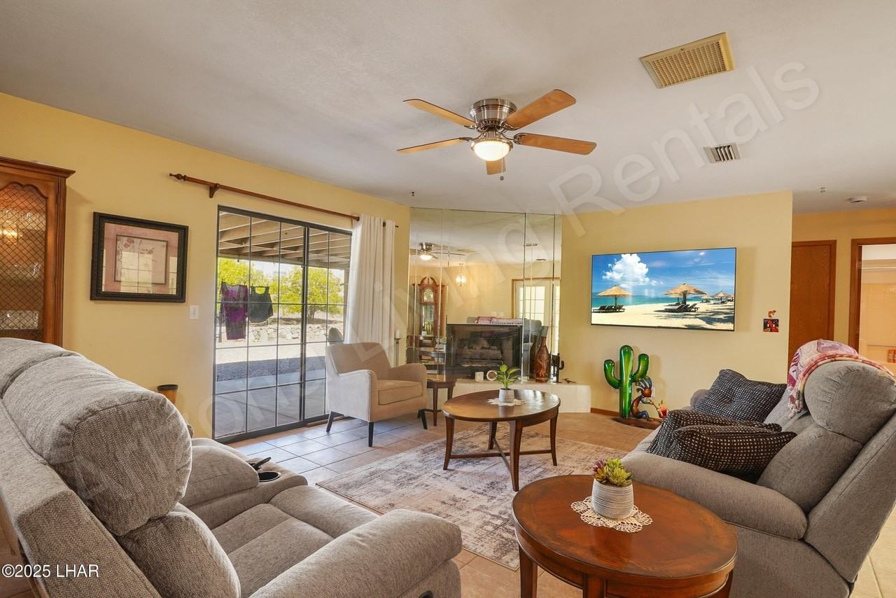 3545 Chemehuevi Blvd - Photo 4 of 23