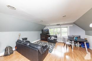 1332 W Barry Ave #3 - Photo 1 of 1