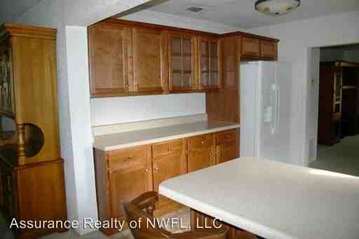 5575 Fleming Dr - Photo 3 of 15