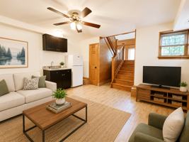 featured image of 1535 W Addison St #1