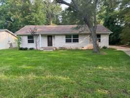 featured image of 506 Peterson Rd