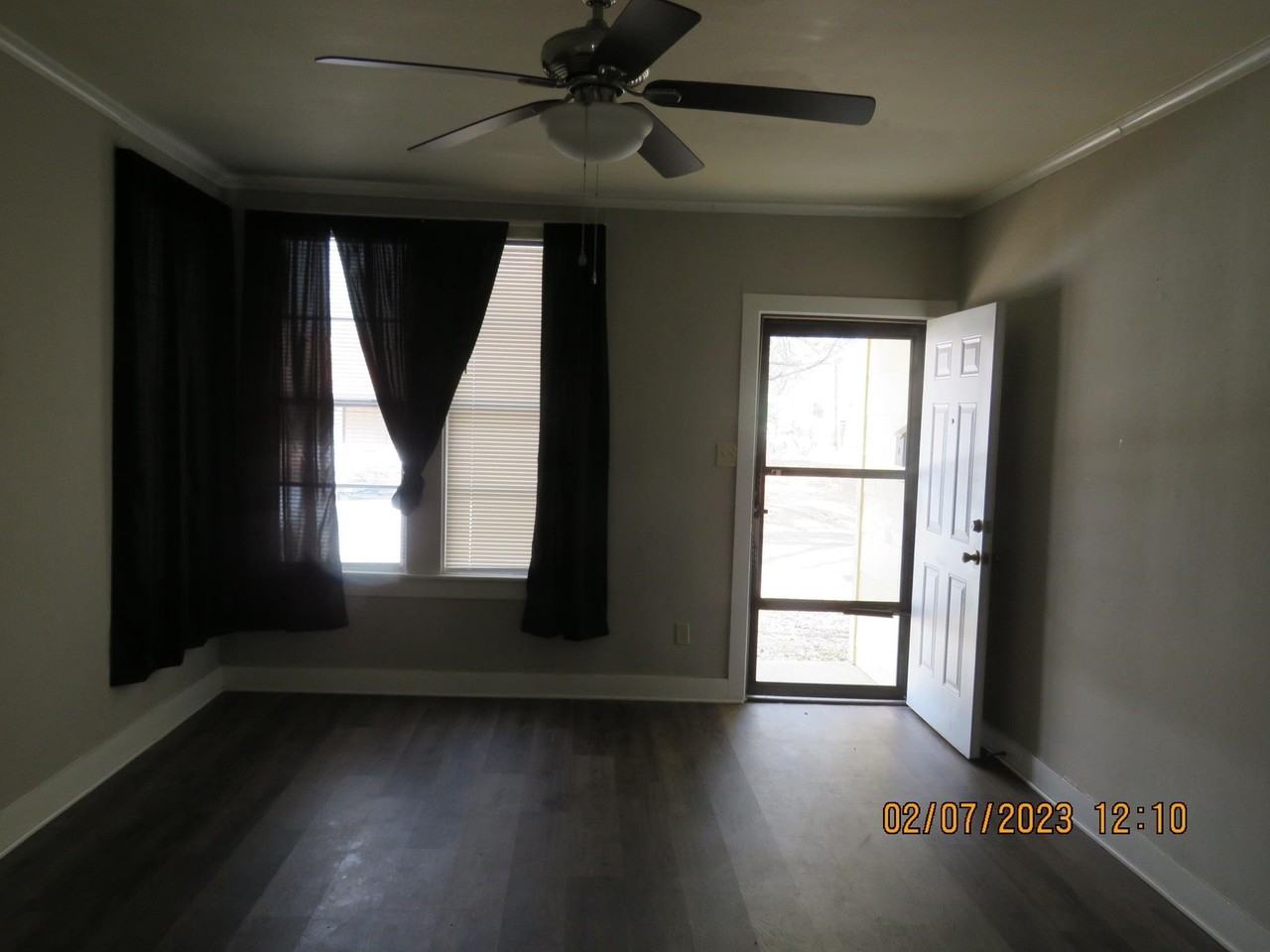 106 W Jewell Dr - Photo 3 of 22