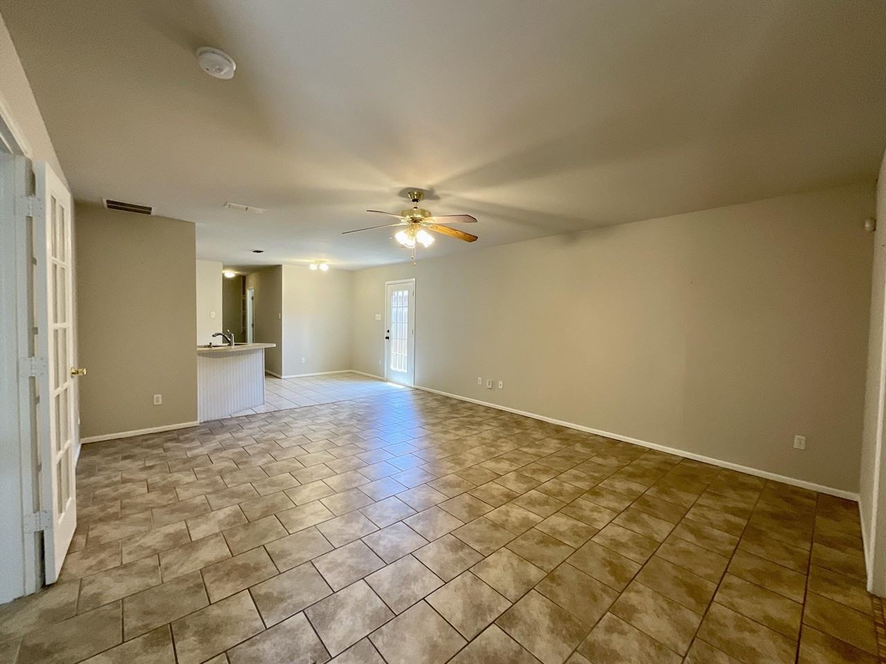 3415 49th St #B - Photo 2 of 10