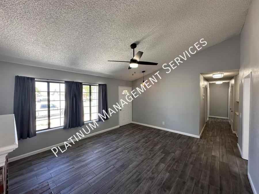 4206 E Avenue Q14 - Photo 2 of 19