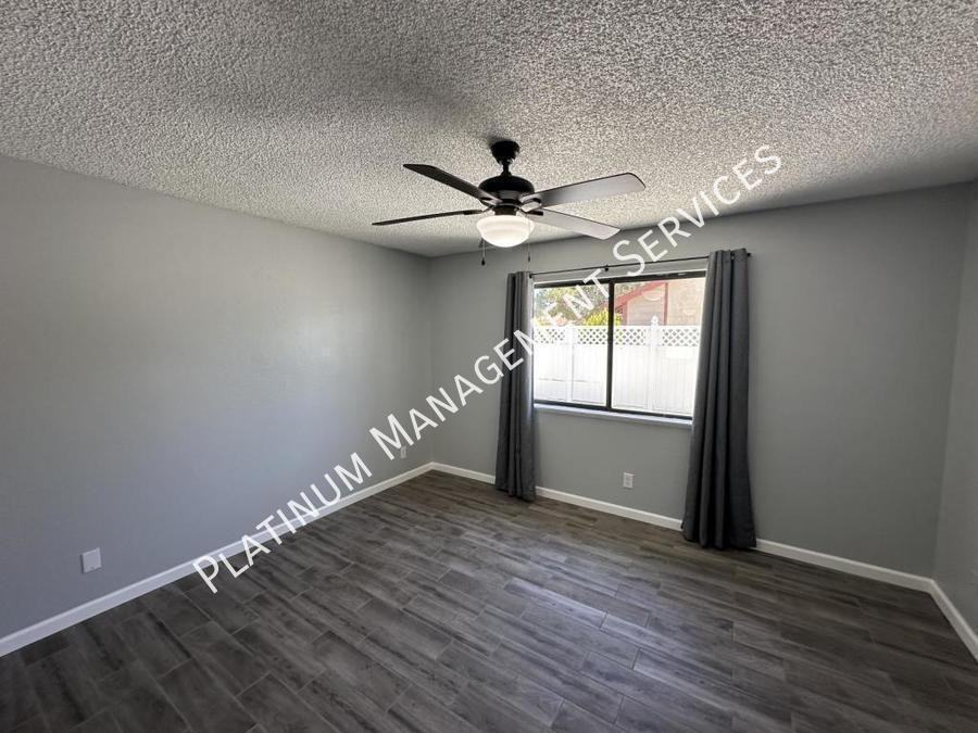 4206 E Avenue Q14 - Photo 7 of 19