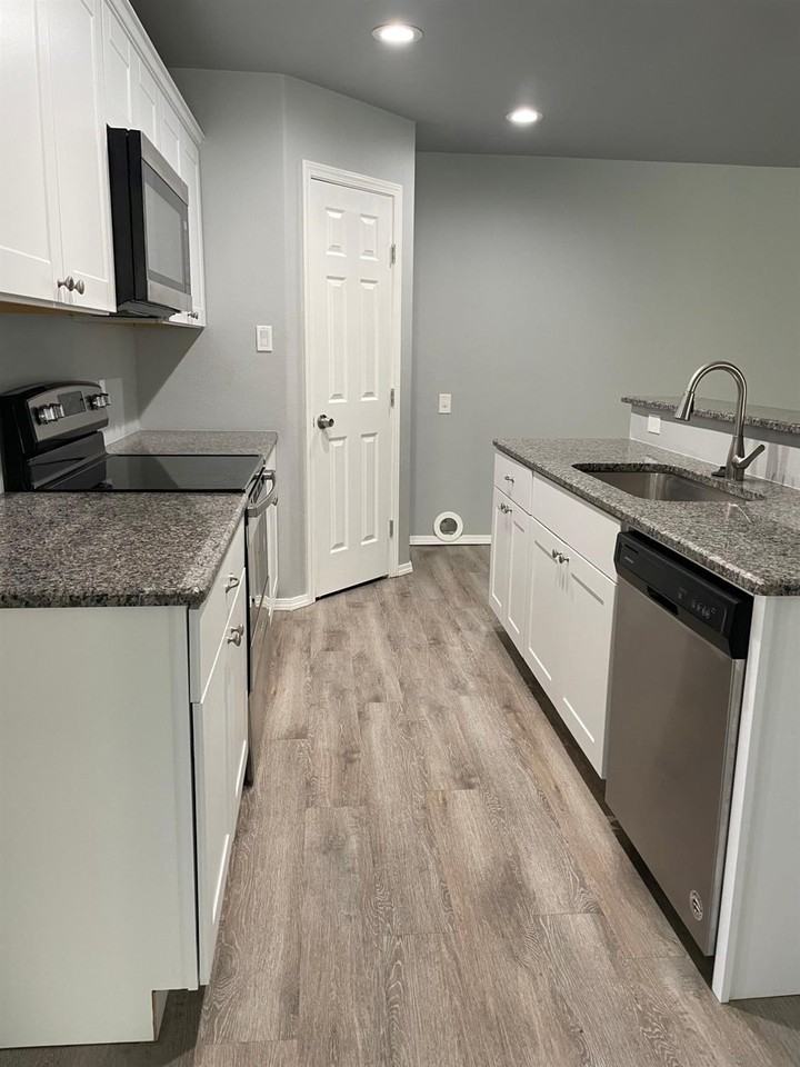 1303 N Colton Ave #A - Photo 3 of 9