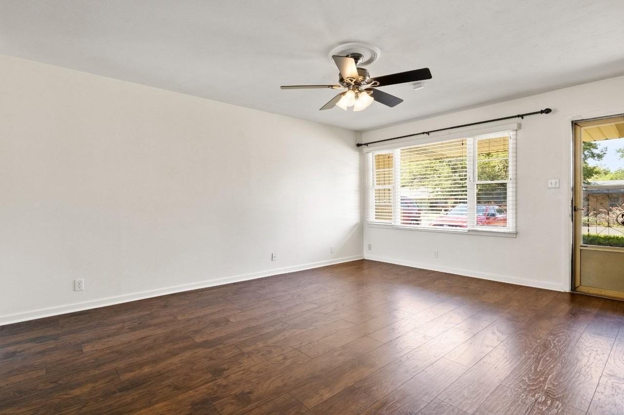 3809 40th St - Photo 4 of 24