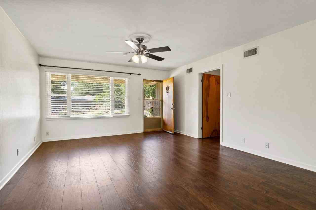3809 40th St - Photo 5 of 24