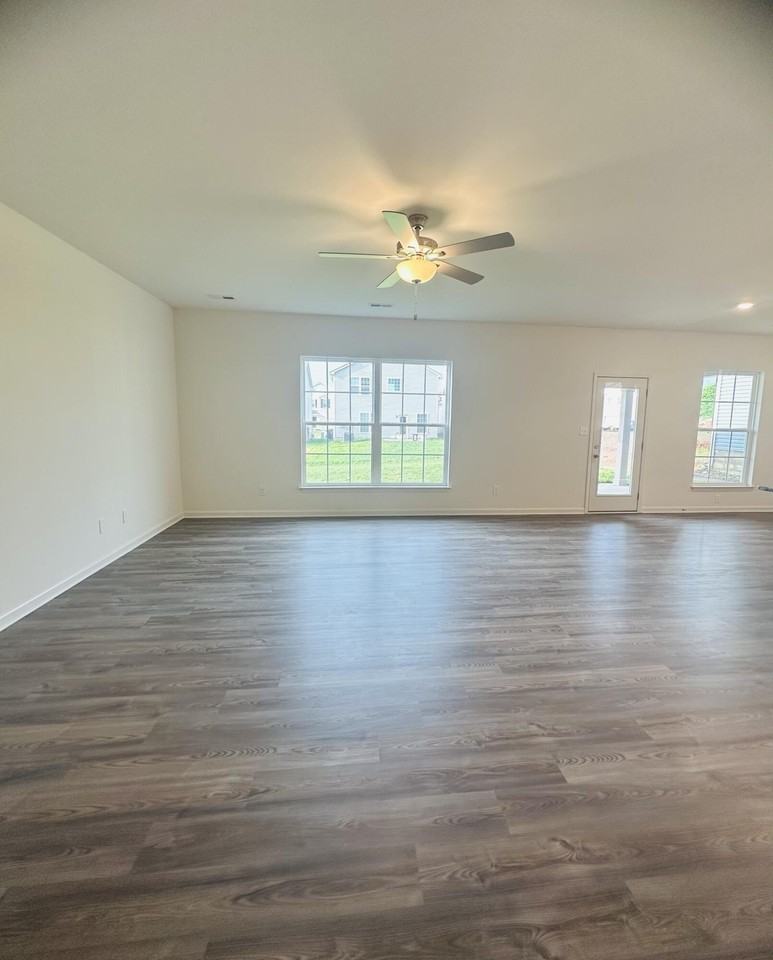 2380 Geranium Ln - Photo 5 of 37