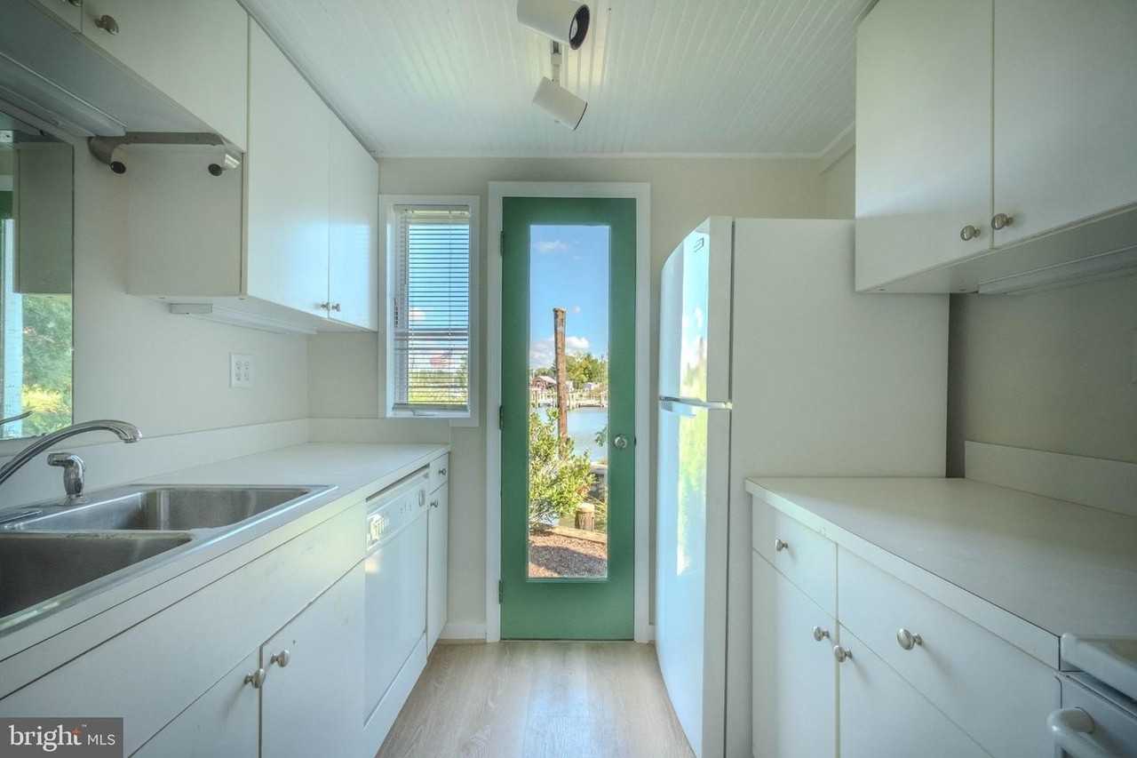 6062 Drum Point Rd - Photo 3 of 17