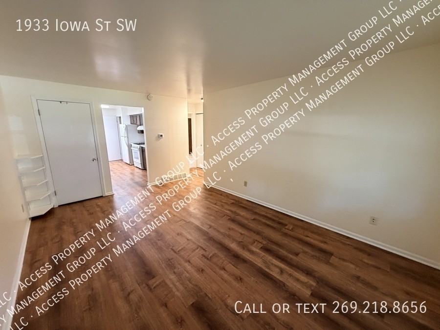 1933 Iowa St Sw - Photo 3 of 28