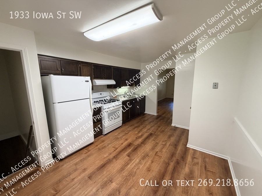 1933 Iowa St Sw - Photo 7 of 28