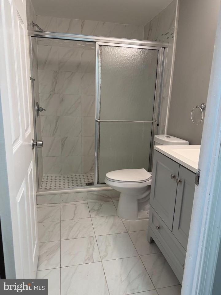 8302 Stanwood St - Photo 6 of 8
