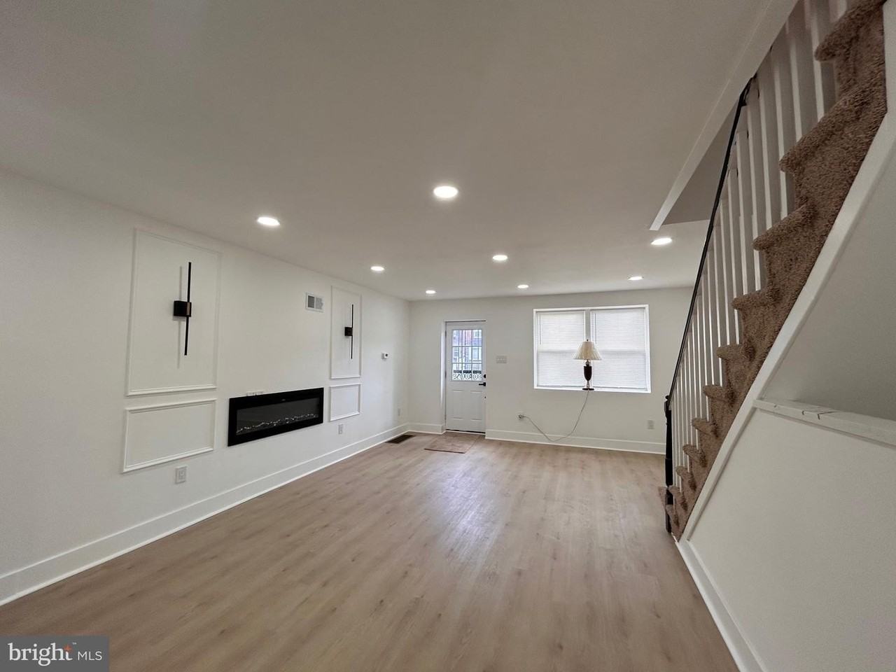8033 Williams Ave - Photo 4 of 30