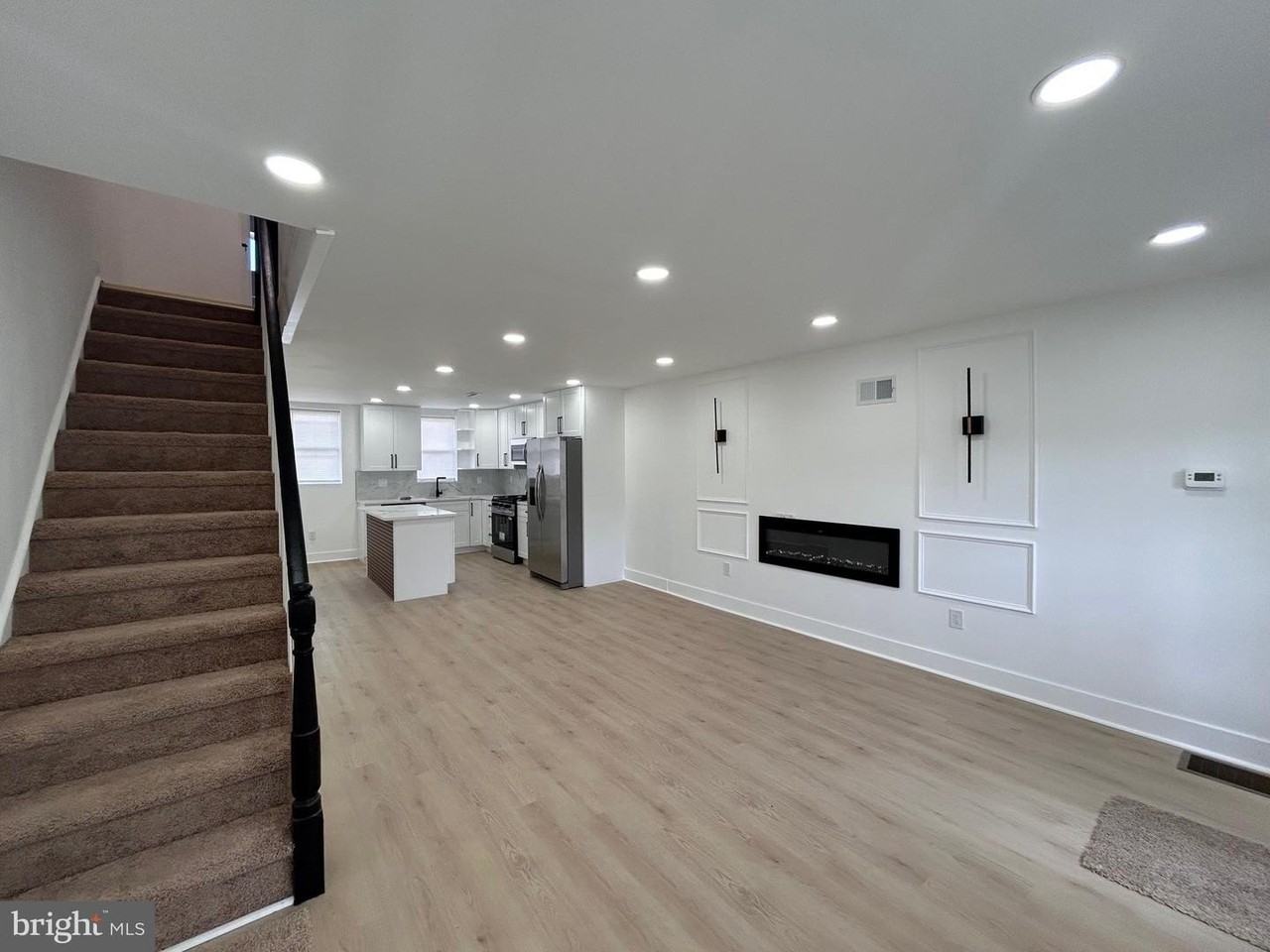 8033 Williams Ave - Photo 5 of 30