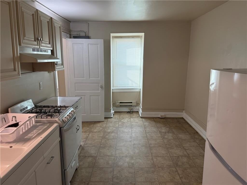 1513 1/2 Chew St #3 - Photo 4 of 11