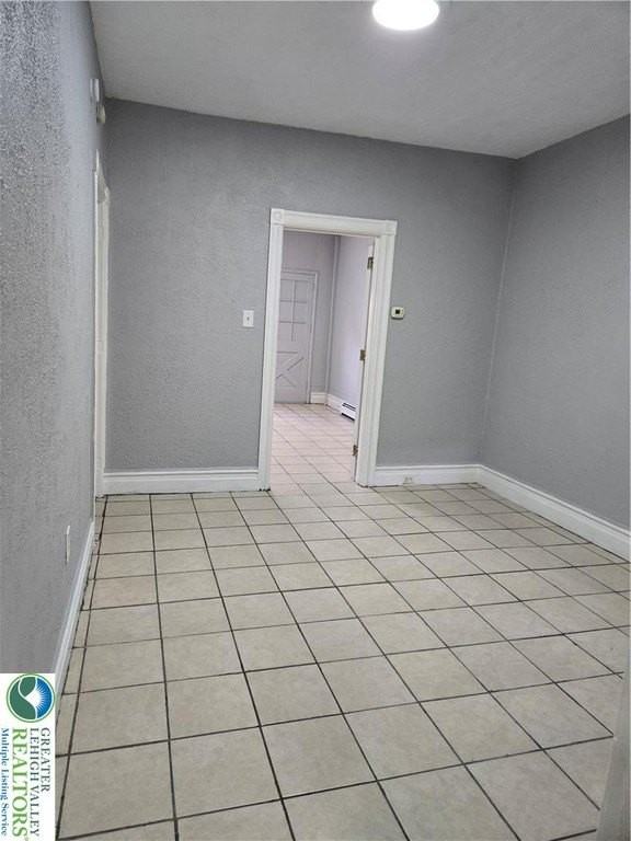 436 Pierce St - Photo 3 of 17
