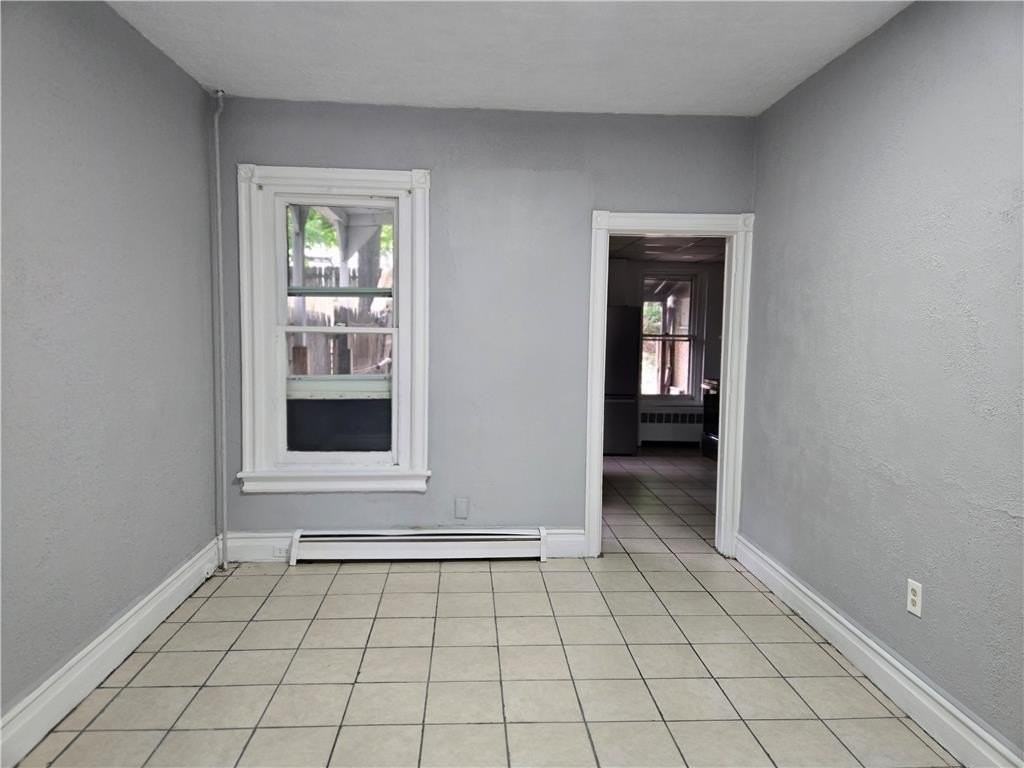 436 Pierce St - Photo 4 of 17