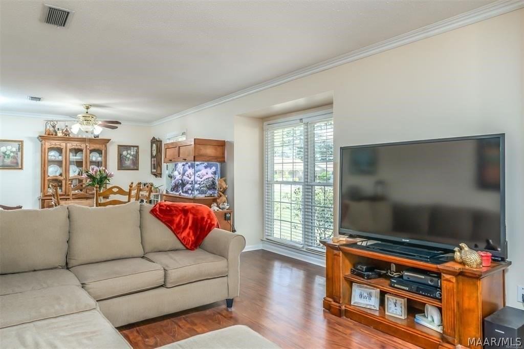 200 Davors Dr - Photo 4 of 19