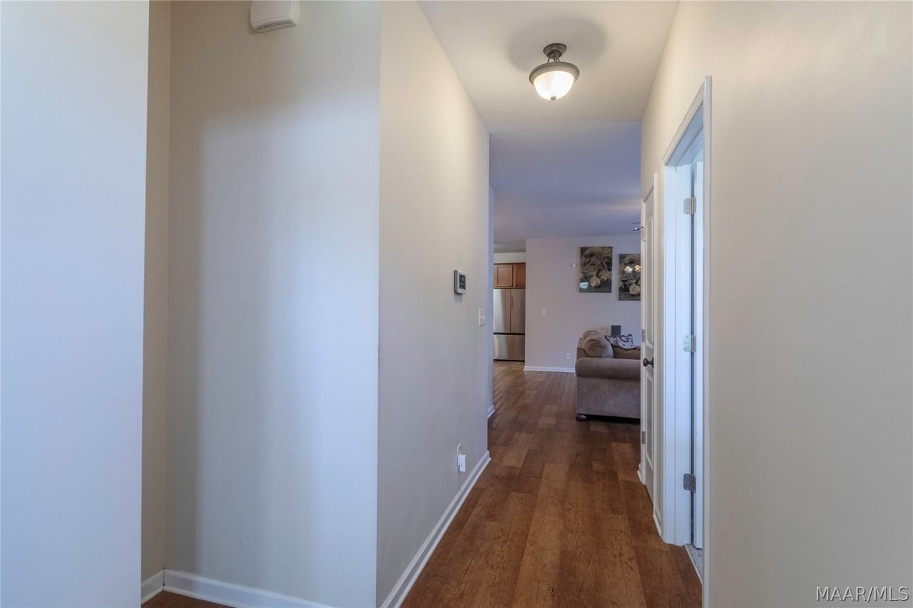 3909 Brookshire Way - Photo 5 of 26