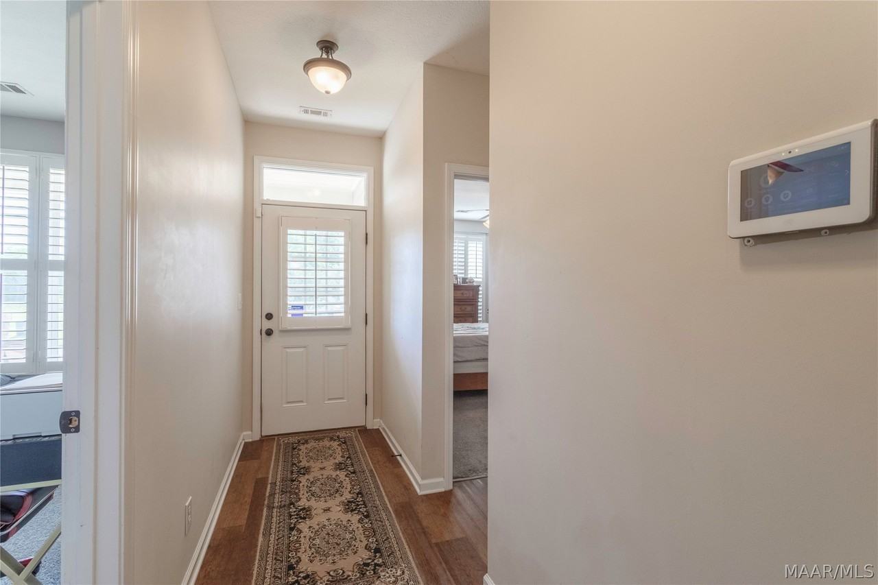 3909 Brookshire Way - Photo 6 of 26
