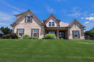 featured image of 36 Littleton Way