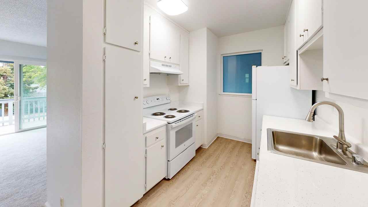541 Alameda Del Prado #301 - Photo 5 of 23