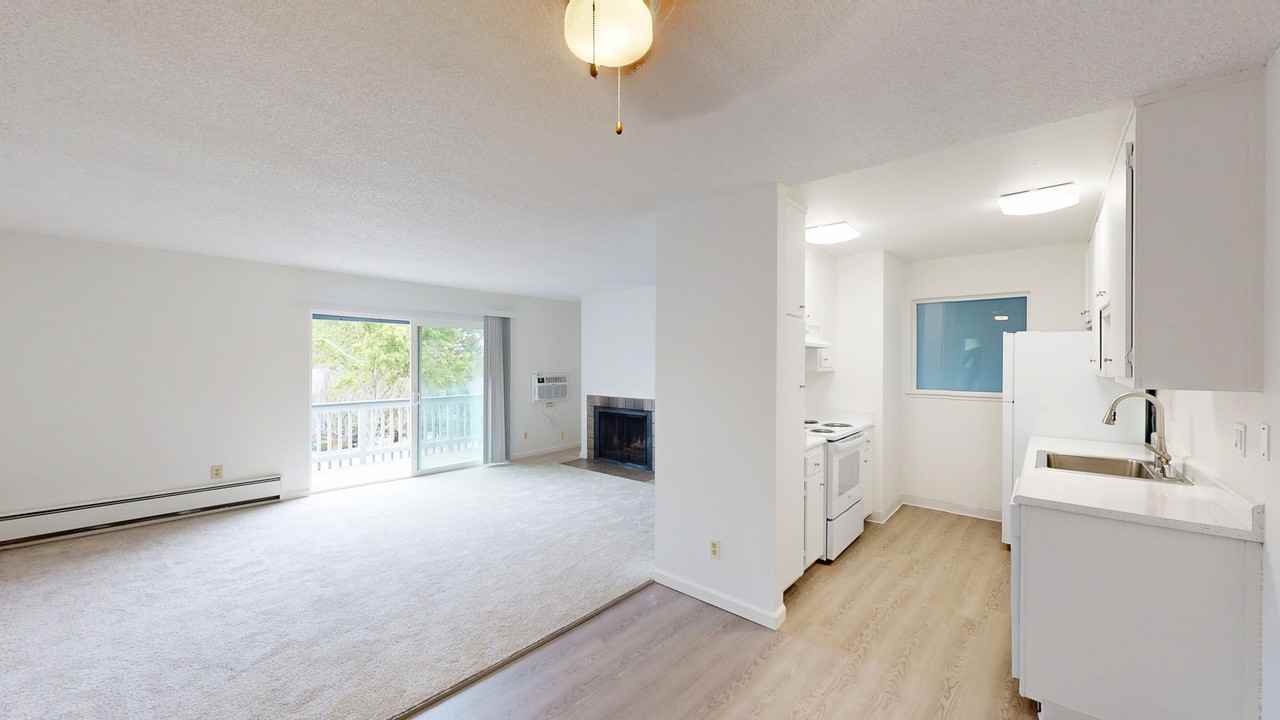 541 Alameda Del Prado #301 - Photo 7 of 23