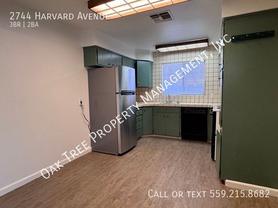 2744 Harvard Ave - Photo 7 of 19