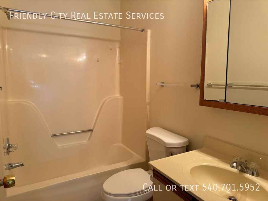 1115 Lincolnshire Dr #A - Photo 5 of 8