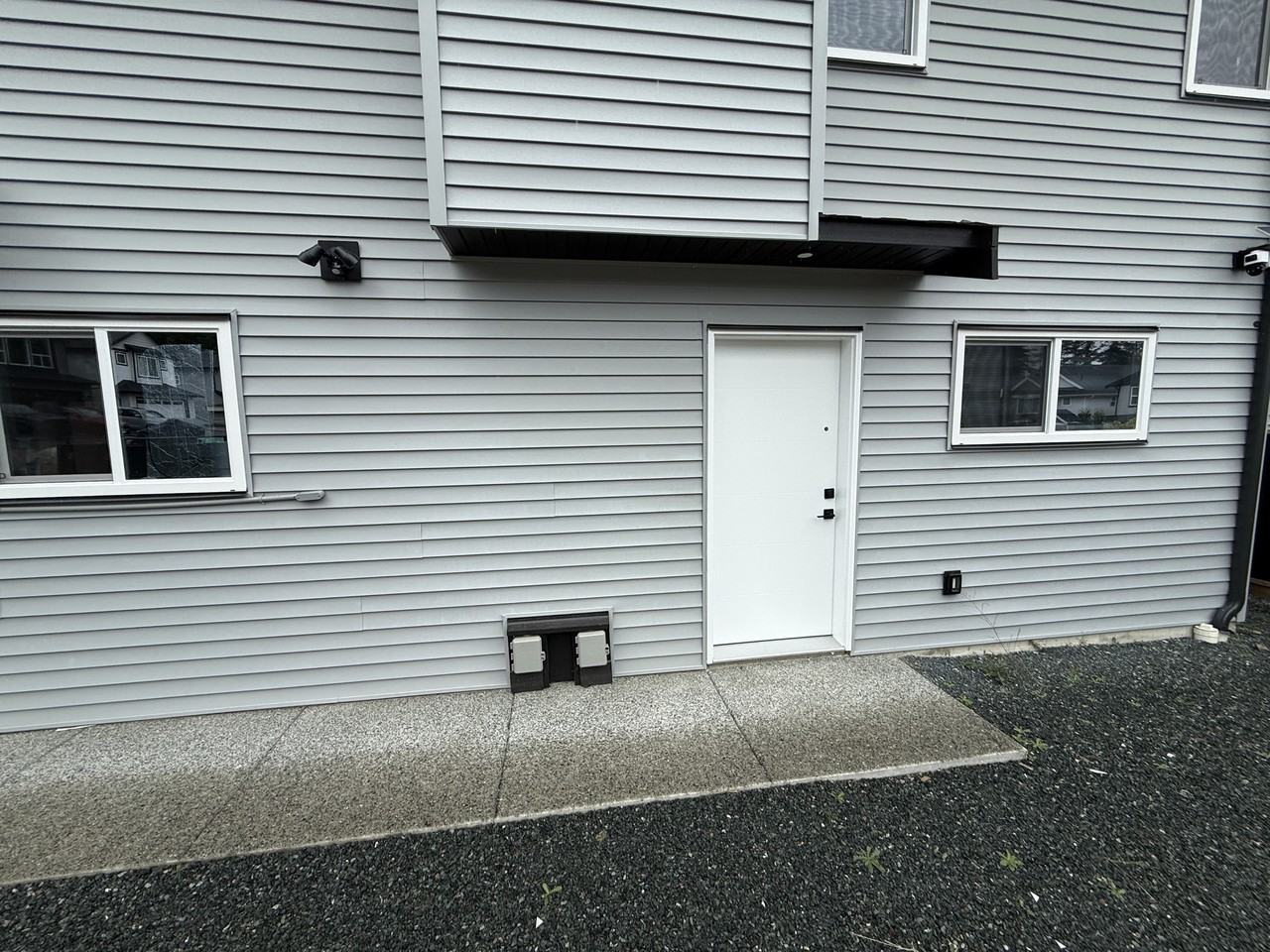 631B Eighth St #1 - Photo 2 of 15