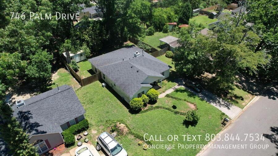 746 Palm Dr - Photo 3 of 22