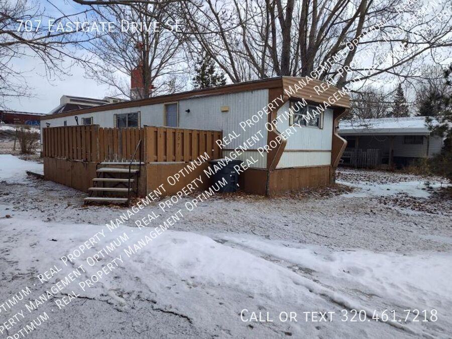 707 Eastgate Dr Se - Photo 4 of 16