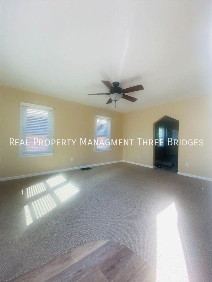 3208 Dix Ave - Photo 2 of 8