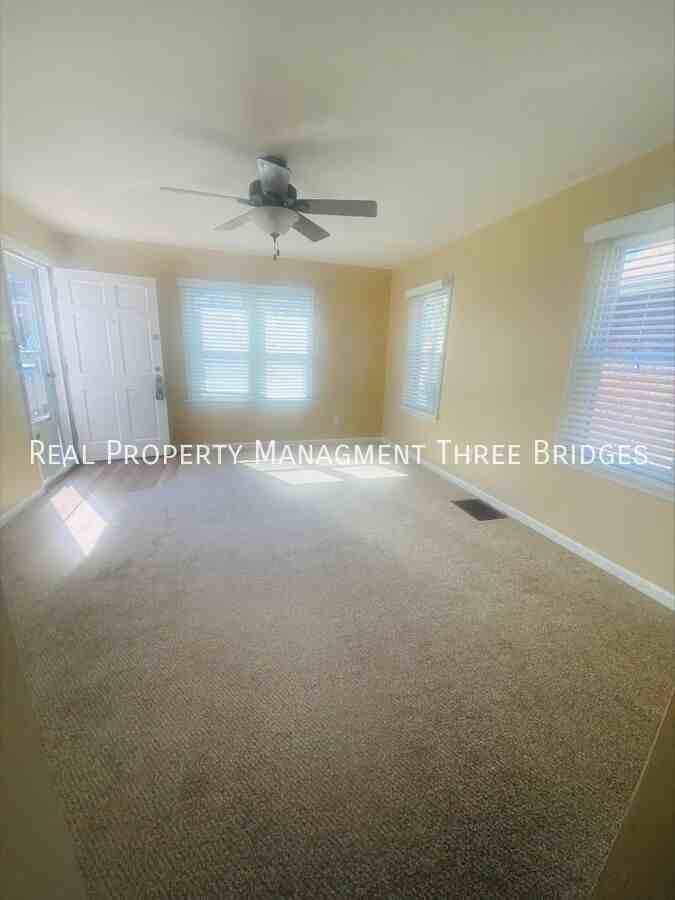 3208 Dix Ave - Photo 3 of 8